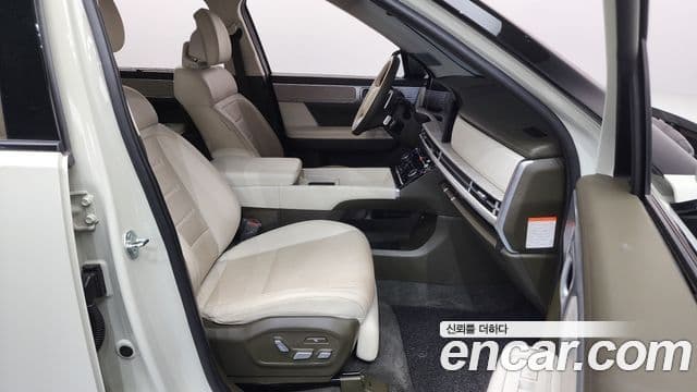 Hyundai Santa Fe 2023 — Photo 24/38