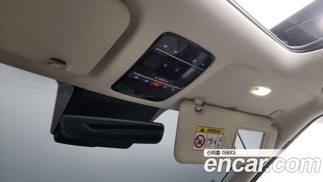 Hyundai Santa Fe 2023 — Photo 21/38