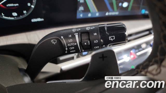 Hyundai Santa Fe 2023 — Photo 37/38