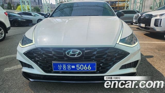 Hyundai Sonata 2021 — Фото 2/18