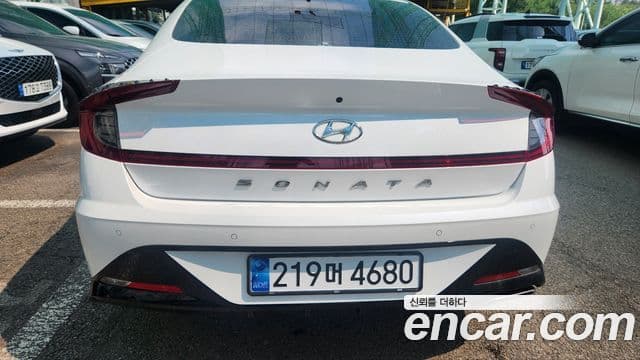 Hyundai Sonata 2021 — Фото 3/18