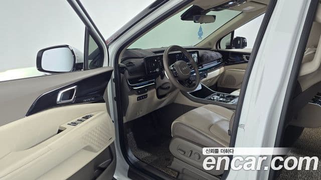 Kia Carnival 2024 — ფოტო 16/20