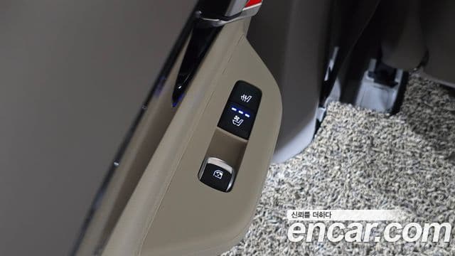 Kia Carnival 2024 — ფოტო 13/20