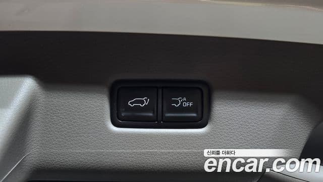 Kia Carnival 2024 — ფოტო 6/20