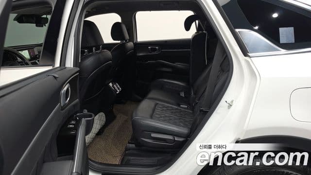 Kia Sorento 2021 — Фото 11/20