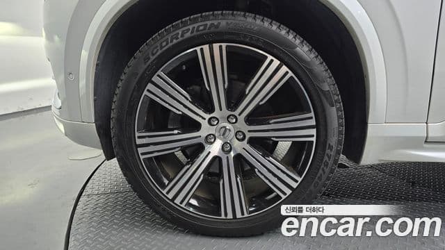 Volvo XC90 2021 — Şəkil 17/30