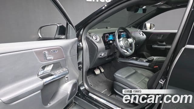 Mercedes-Benz EQA 2023 — ფოტო 1/20
