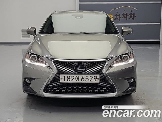 Lexus CT200h 2020 — ფოტო 11/20