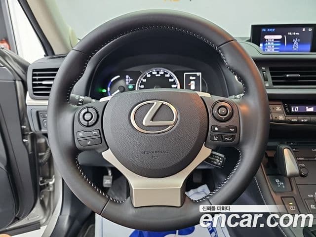 Lexus CT200h 2020 — ფოტო 6/20