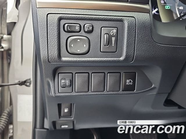 Lexus CT200h 2020 — ფოტო 18/20