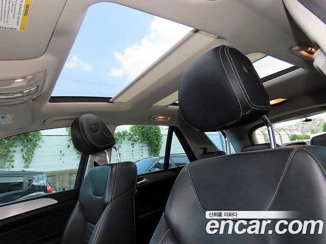 Mercedes-Benz GLE-Class 2018 — Photo 14/20