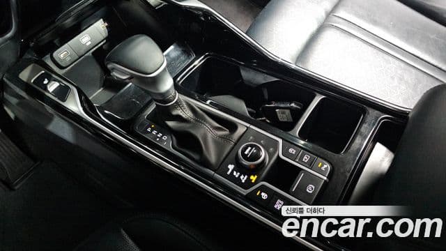 Kia Sorento 2023 — Фото 9/20