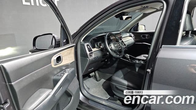 Kia Sorento 2023 — Фото 10/20