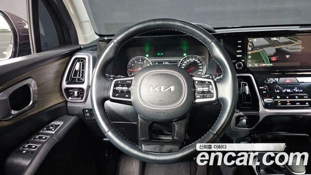 Kia Sorento 2023 — Фото 11/20