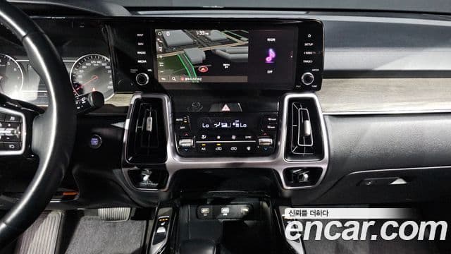 Kia Sorento 2023 — Фото 12/20