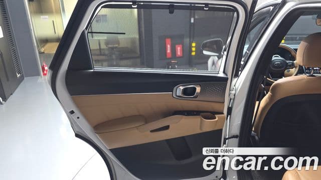 Kia Sorento 2020 — ფოტო 10/33