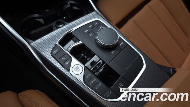 BMW 3 Series 2025 — Фото 9/20