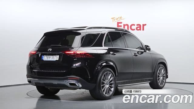 Mercedes-Benz GLE-Class 2025 — Photo 11/36