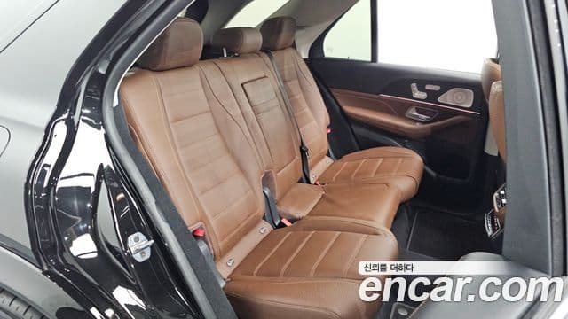 Mercedes-Benz GLE-Class 2025 — Photo 2/36