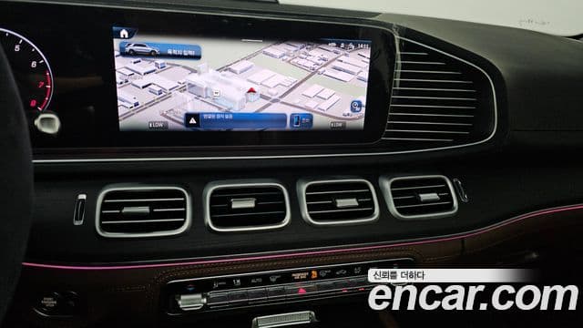 Mercedes-Benz GLE-Class 2025 — Photo 34/36