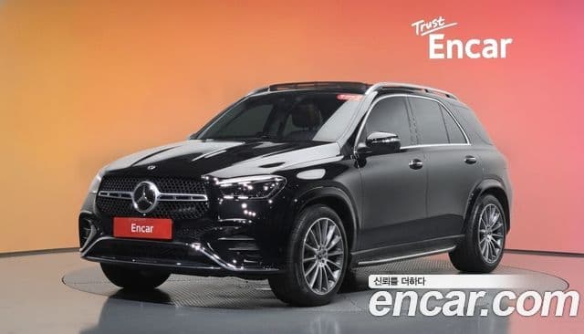 Mercedes-Benz GLE-Class 2025 — Photo 28/36