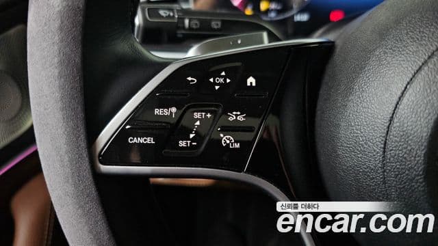 Mercedes-Benz GLE-Class 2025 — Photo 23/36