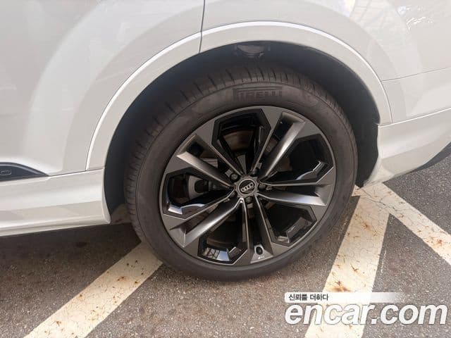 Audi Q7 2026 — Şəkil 9/10