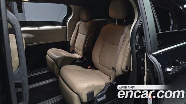 Toyota Sienna 2024 — Şəkil 17/37