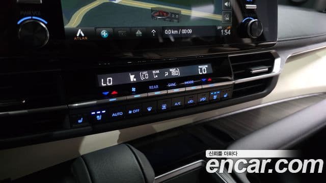 Toyota Sienna 2024 — Şəkil 4/37