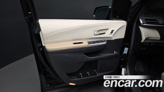 Toyota Sienna 2024 — Şəkil 12/37