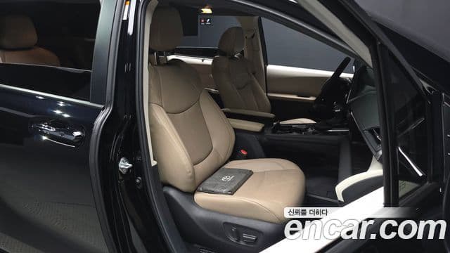 Toyota Sienna 2024 — Şəkil 23/37