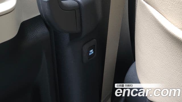 Toyota Sienna 2024 — Şəkil 36/37