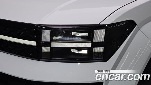 Hyundai Santa Fe 2024 — ფოტო 26/34