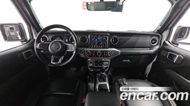 Jeep Wrangler 2021 — Şəkil 15/20