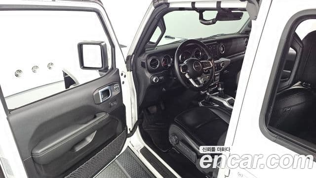 Jeep Wrangler 2021 — Şəkil 2/20