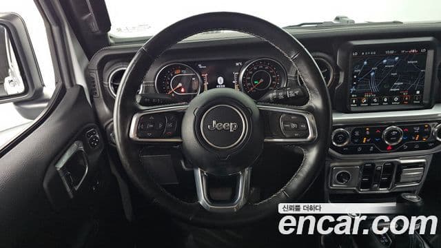 Jeep Wrangler 2021 — Şəkil 10/20