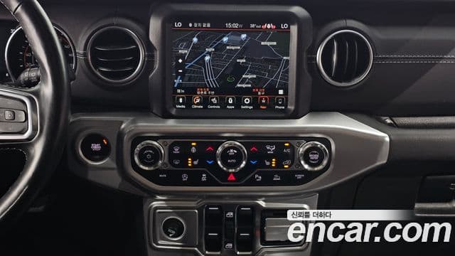 Jeep Wrangler 2021 — Şəkil 13/20