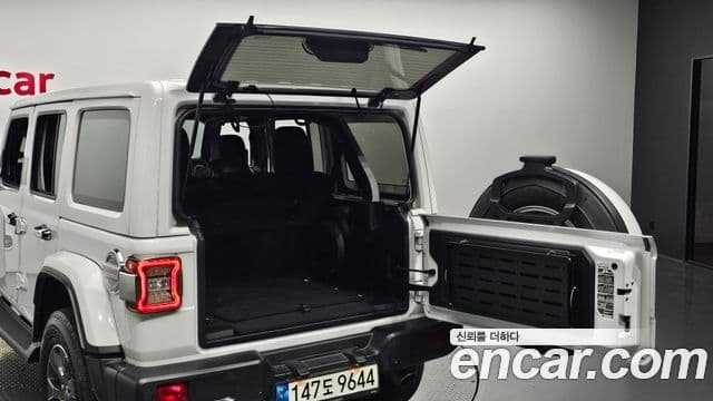 Jeep Wrangler 2021 — Şəkil 12/20