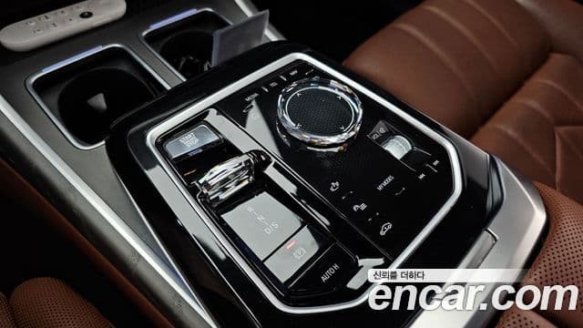 BMW 7 Series 2023 — Photo 22/35