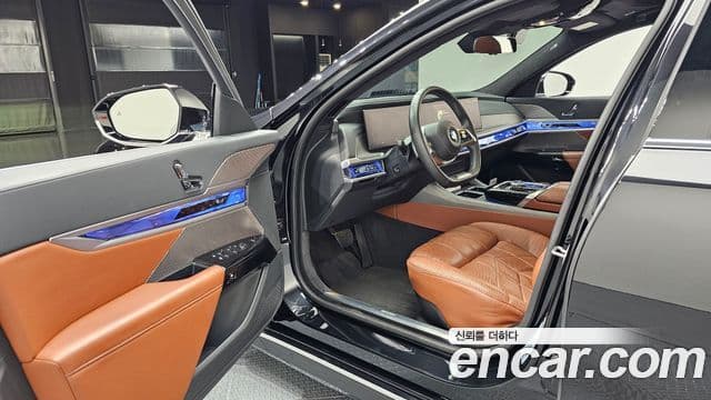 BMW 7 Series 2023 — Photo 14/35