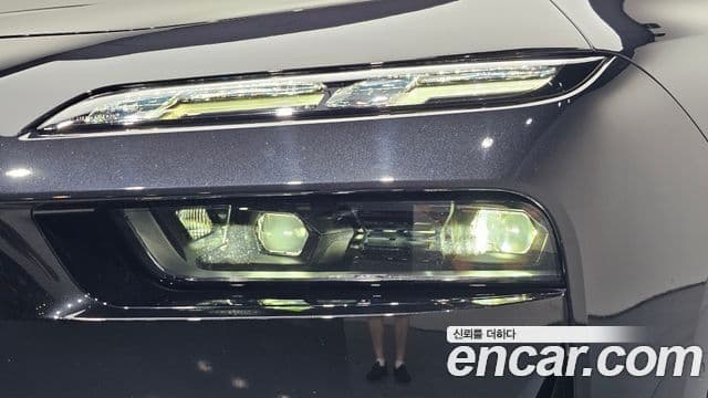 BMW 7 Series 2023 — Photo 32/35
