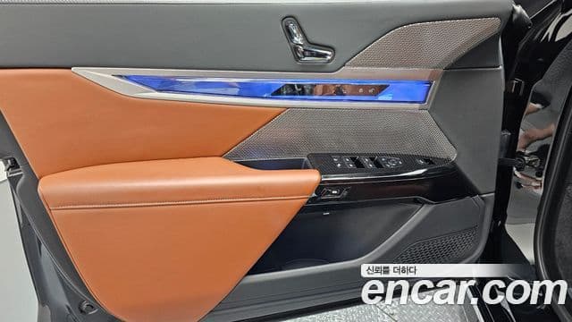 BMW 7 Series 2023 — Photo 28/35