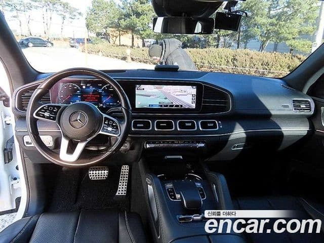 Mercedes-Benz GLS-Class 2021 — Фото 10/20
