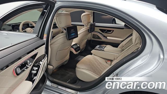 Mercedes-Benz S-Class 2024 — Photo 31/37