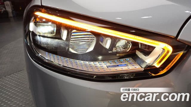 Mercedes-Benz S-Class 2024 — Photo 26/37