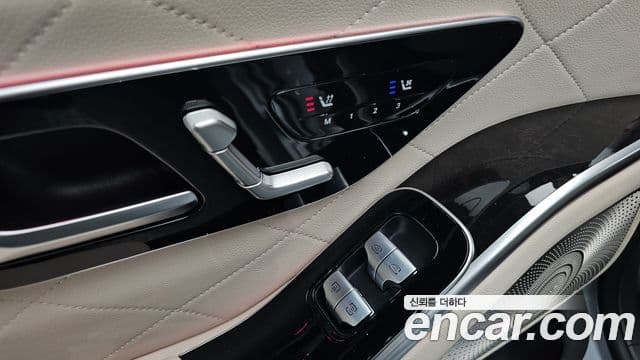 Mercedes-Benz S-Class 2024 — Photo 13/37