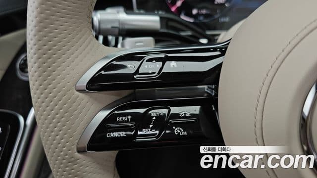 Mercedes-Benz S-Class 2024 — Photo 10/37