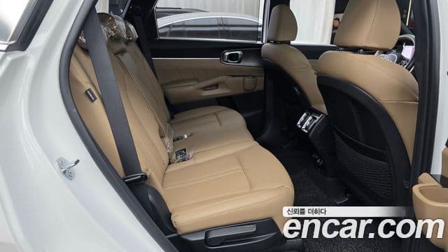 Kia Sorento 2024 — ფოტო 10/33