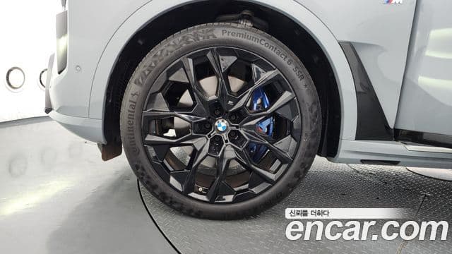BMW X7 2025 — Photo 7/32