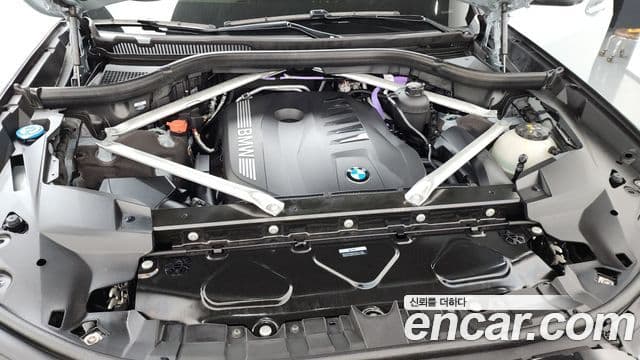 BMW X7 2025 — Photo 25/32